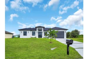 3103 FLORA Avenue, Lehigh Acres, FL 33976 - MLS#225072459