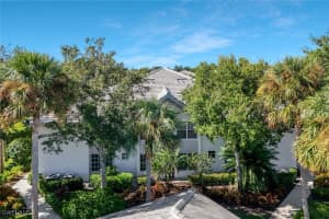 4121 Lake Forest Drive, Bonita Springs, FL 34134 - MLS#225072464
