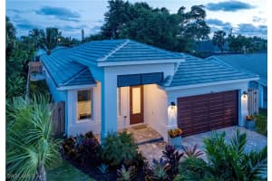 662 105th Ave N, Naples