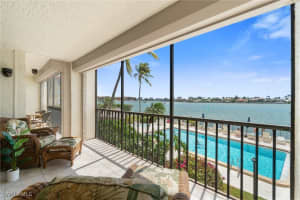 838 Elkcam Circle, Marco Island, FL 34145 - MLS#225072491