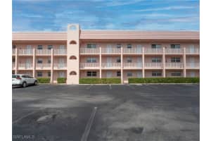 180 Turtle Lake Ct 209, Naples