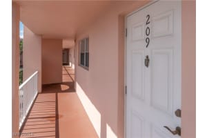 180 Turtle Lake Court, Naples, FL 34105 - MLS#225072520