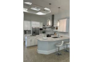 626 Park Shore Drive, Naples, FL 34103 - MLS#225072576