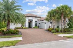 9308 Tulipano Terrace, Naples, FL 34119 - MLS#225072592