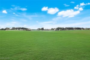 6875 Ascot Dr 6, Naples