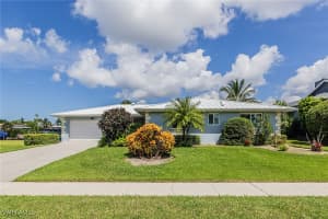 816 Manor Terrace, Marco Island, FL 34145 - MLS#225072601
