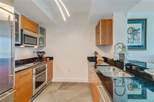 3000 Oasis Grand Boulevard, Fort Myers, FL 33916 - MLS#225072627