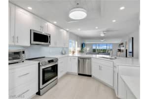 13105 Vanderbilt Drive, Naples, FL 34110 - MLS#225072632