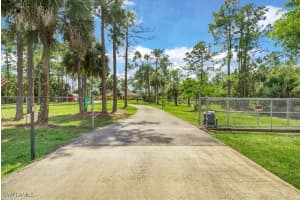 2610 6th Avenue, Naples, FL 34120 - MLS#225072638