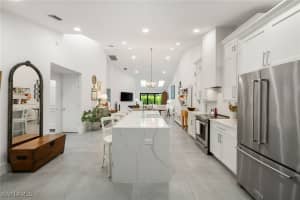 4006 Crayton Road, Naples, FL 34103 - MLS#225072647