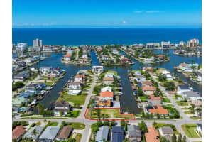 10337 Vanderbilt Drive, Naples, FL 34108 - MLS#225072682