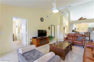 337 Robin Hood Circle, Naples, FL 34104 - MLS#225072687