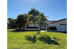 547 Eastwood Drive, Naples, FL 34110 - MLS#225072712