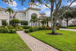 545 Avellino Isles Cir 202, Naples