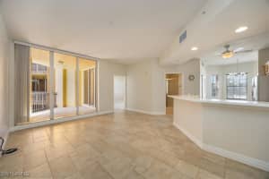 410 BAYFRONT Place, Naples, FL 34102 - MLS#225072828