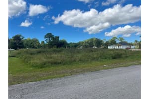  63rd st sw, Naples, FL 34105 - MLS#225072868