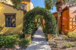 9106 Chula Vista Street, Naples, FL 34113 - MLS#225072899