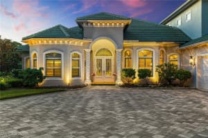 7627 Palmer Ct, Naples