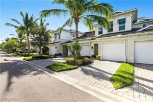 6947 Avalon Cir 1908, Naples