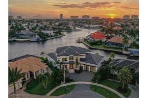 228 Capistrano Court, Marco Island, FL 34145 - MLS#225072930