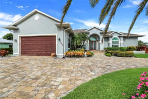392 Yellowbird Street, Marco Island, FL 34145 - MLS#225072938