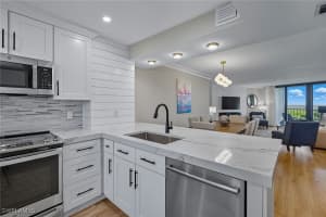 260 Seaview Court, Marco Island, FL 34145 - MLS#225072986
