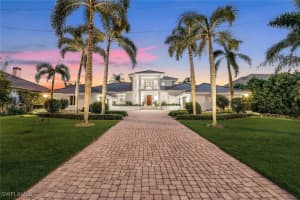 400 Spring Line Dr, Naples