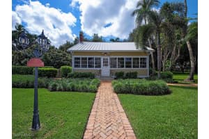 88 11th Avenue, Naples, FL 34102 - MLS#225073005