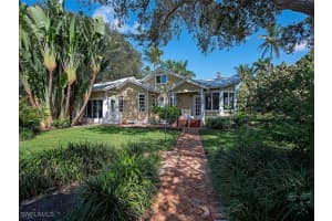 88 11th Avenue, Naples, FL 34102 - MLS#225073005