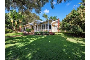 88 11th Avenue, Naples, FL 34102 - MLS#225073005