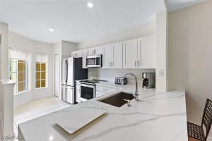 9185 CELESTE Drive, Naples, FL 34113 - MLS#225073030