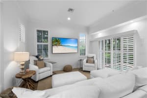 991 8th Street, Naples, FL 34102 - MLS#225073085