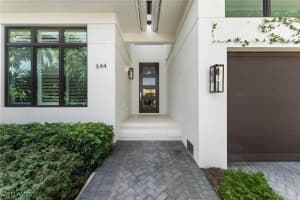 644 Lake Drive, Naples, FL 34102 - MLS#225073095