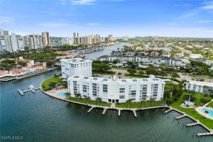 300 Park Shore Drive, Naples, FL 34103 - MLS#225073128