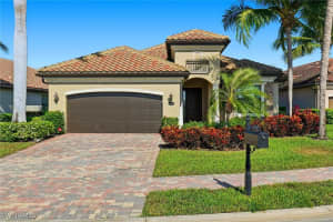 2906 Aviamar Circle, Naples, FL 34114 - MLS#225073141