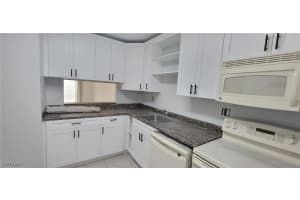 5233 Treetops Drive, Naples, FL 34113 - MLS#225073153