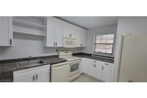 5233 Treetops Drive, Naples, FL 34113 - MLS#225073153