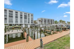 4192 Bay Beach Lane, Fort Myers Beach, FL 33931 - MLS#225073162