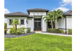 291 10th Street, Naples, FL 34117 - MLS#225073209