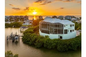 5801 Cape Hickory Court, Bonita Springs, FL 34134 - MLS#225073230