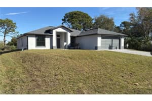 4210 35TH ST SW, Lehigh Acres, FL 33976 - MLS#225073238