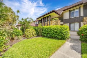 300 Misty Pines Circle, Naples, FL 34105 - MLS#225073240
