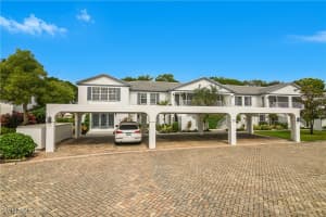 853 Tanbark Drive, Naples, FL 34108 - MLS#225073282