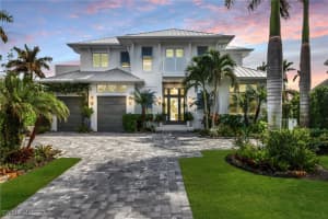 1300 Cobia Court, Naples, FL 34102 - MLS#225073284