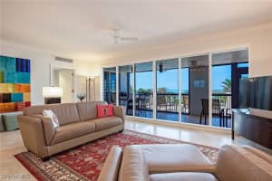 8473 Bay Colony Drive, Naples, FL 34108 - MLS#225073377