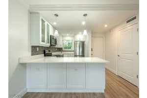 17 High Point Circle, Naples, FL 34103 - MLS#225073415