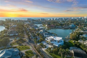 441 Mooring Line Drive, Naples, FL 34102 - MLS#225073425
