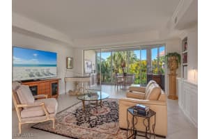 8420 Abbington Circle, Naples, FL 34108 - MLS#225073439