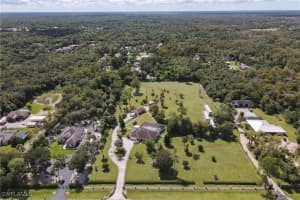 360 16th Ave Nw, Naples