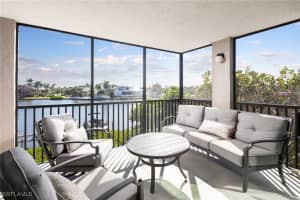 10562 Gulf Shore Drive, Naples, FL 34108 - MLS#225073530